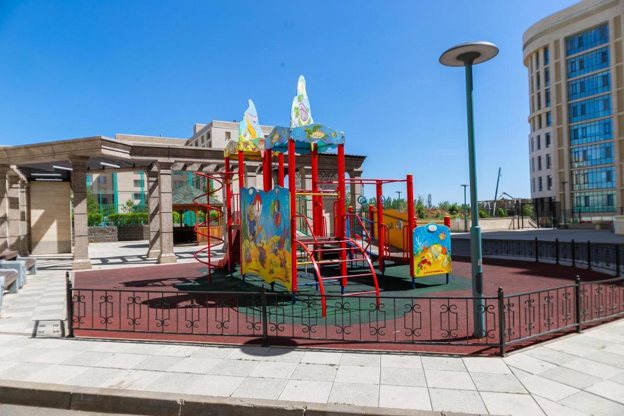 В Promenade Expo Квартира С Романтическим Видом Astana Extérieur photo